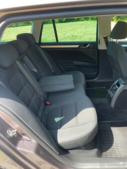 Škoda Superb 2.0tdi 2014 MANUAL,LED,NAVI,ALU R17,TAŽNE - 15