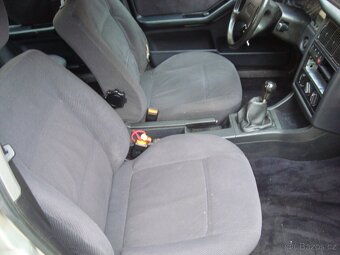 Audi 80 model B4-1991 - 15