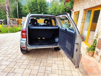 Toyota Rav trvalá 4X4 39 500 km benzín - 15