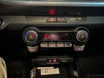 KIA Stonic 2018 1. majitel - 15