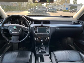 Škoda Superb combi 2.0 TDI 125 kw DSG.   MAXIMÁLNÍ VÝBAVA - 15