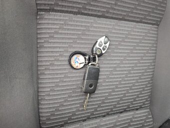VW MULTIVAN T5 2.0TDI, 103 Kw, 7 MÍST, WEBASTO, KRÁSNÝ,2011 - 15