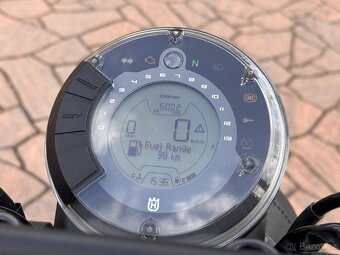 Husqvarna Svartpilen 401 2020, najeto 6000km - 15