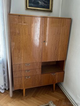 Starožitné skříně - 15