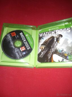 Prodám Xbox One bundle konzole + 2 ovladače + 10 her + Kinec - 15