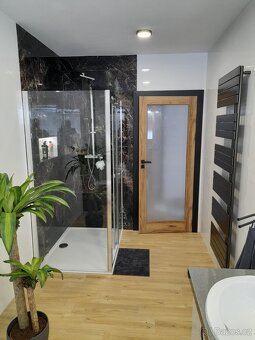 RD bungalov se 3 byty a garáží - 15