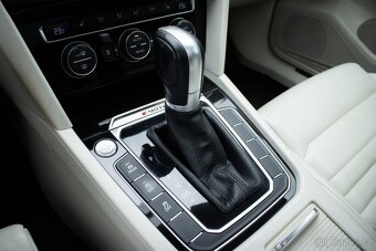 Volkswagen Passat Variant 2.0 TDI 176kw 4MOTION DSG Highline - 15