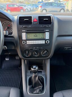 Volkswagen Golf, 1.4 16V 59 kW A/C ČR 1.MAJ - 15