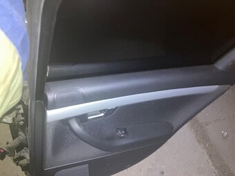 Audi A4 Avant B6 4X DVERE CERNE KOMPLETNI - 15