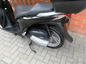Honda SH 150i (2015 ABS) - 15