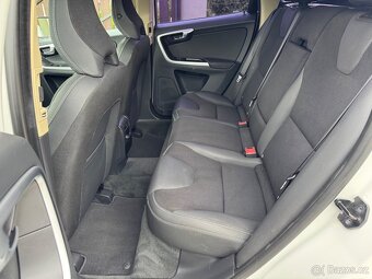 Volvo XC60 D3 120kW FWD velmi dobrý technický i vizuální sta - 15