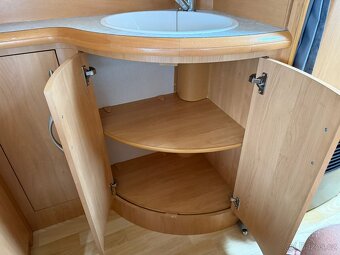 Hobby Excellent 460, 4 osoby, bojler, sprcha, stan - 15