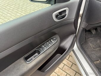 Peugeot 307, 1.6HDI, 80kw 7 míst Tažné 1.3T - 15