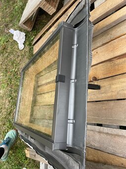 Střešní okno značky Roto - 15