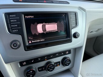 Passat b8 variant led navi top stav - 15
