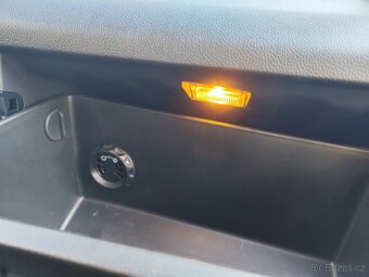 Hyundai i30 Cupe.1.4,16V,73kw.R.V.9/2014.STK Nová.Km 124 300 - 15