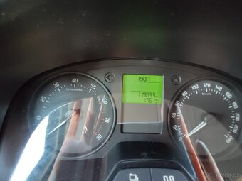 FABIA 1.2 51 kW, po rozvodech, klima, tažné - 15