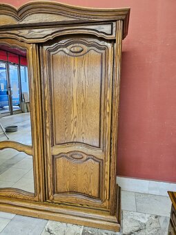 Ložnice Rustikální skříň s posuvnými dveřmi - 15