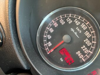 Alfa Romeo 147 1.9 jtd, r. v. 2005 - 15