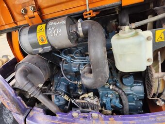 Minibáger Hitachi FH15. 2x lyžica - 15