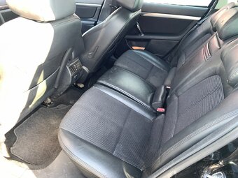 PEUGEOT 407 2,2 HDI 16V Premium Pack - 15