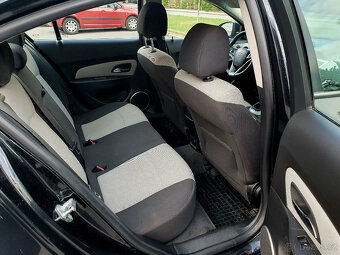 Chevrolet Cruze 1,6 91kw 2012 ČR serviska 151 900 km - 15