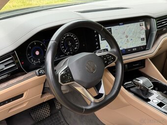 VW Touareg 3.0 TDI V6 210 kW výbava Atmosphere | Záruka - 15