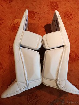 Brankářské betony BAUER SUPREME MACH, sr. M, (34+1), TOP - 15