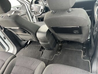 Ford S-Max 2,0 TDCi, 103Kw, 7 míst - 15