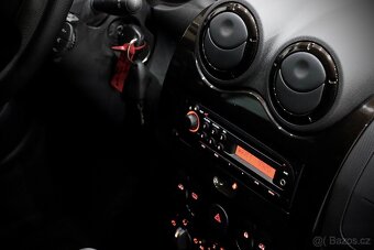 Dacia Duster  1.6i 16v 77kW Laureate - 15