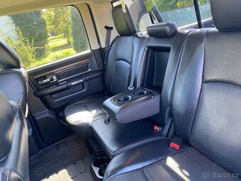 Dodge RAM 1500 Laramie 5.7 HEMI CrewCab2014--4x4--tažné 3.5t - 15