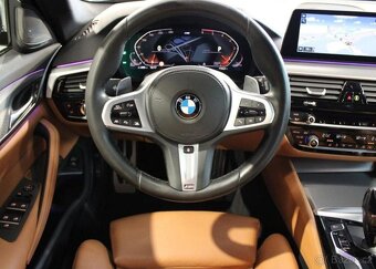 BMW Řada 5 530d xDrive M Sport NezTop / H nafta automat - 15