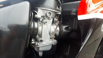 Suzuki GSXR 750 - 15