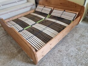 Kvalitní bytelné dvoulůžko Masiv 200x200x58 výška - 15