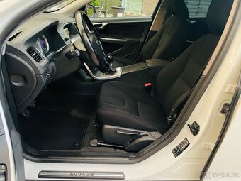 Volvo V60 2.0D 120KW 5VÁLEC MANUÁL CITY SAFETY BLUETOOTH - 15