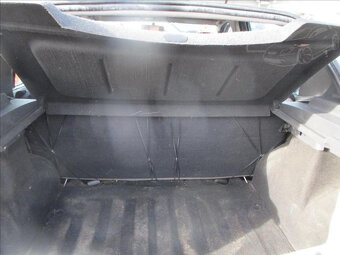 Dacia Sandero 1,4 i - 15
