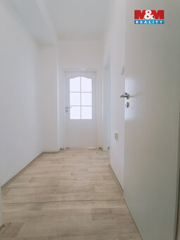 Pronájem bytu 2+1 s balkónem v Ústí n. L., ul. Bratří Čapků - 15