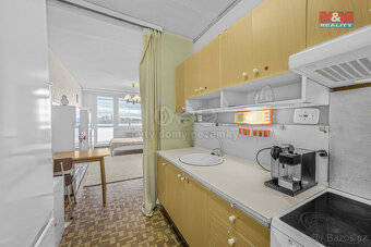 Prodej bytu 2+kk/lodžie 43 m², Praha, ul. Kurčatovova - 15