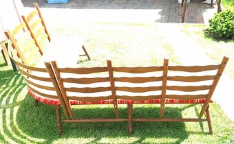 Prodám jídelní stůl, rohová lavice, ratanové dvojkřeslo - 15