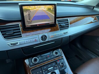 AUDI A8 4:2 FSI R.V 2012 Quattro pěkný vzhled top stav - 15