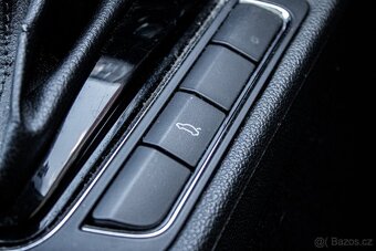 Škoda Superb Combi 2.0 TDI CR Elegance DSG - 15