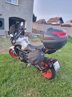 Yamaha MT09 - 15