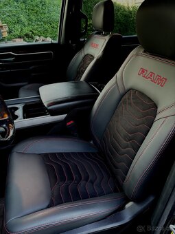 Dodge RAM 5.7 4x4 TUNING, SPORT, BLACK EDITION - 15