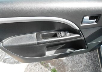 Ford Mondeo 1,8 92 kW Digiklima Serviska benzín - 15
