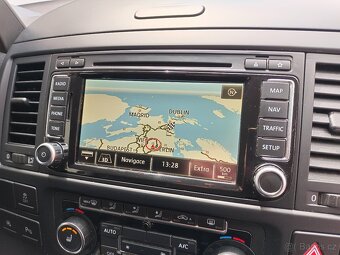 VW Multivan T5 2.0TDI 132kW CUP 7-míst Webasto Taž. DYNAUDIO - 15