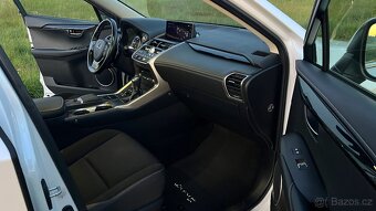 Lexus NX300h Hybrid m.2021 Perleť Navi Kamera Automat - 15