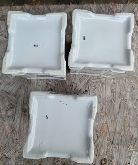 3 ks Starožitné dózy s motivem fialky. - 15