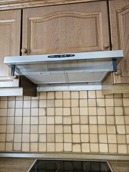 Masivní kuchyňská linka z Německa se spotřebiči - 15