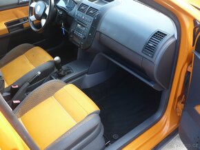 Volkswagen  Polo  1.4 i 55 kW CROSS - 15