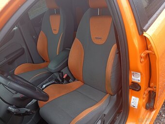 Ford Focus ST - 15